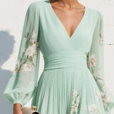 Helga - Robe maxi plissée en chiffon avec motif floral