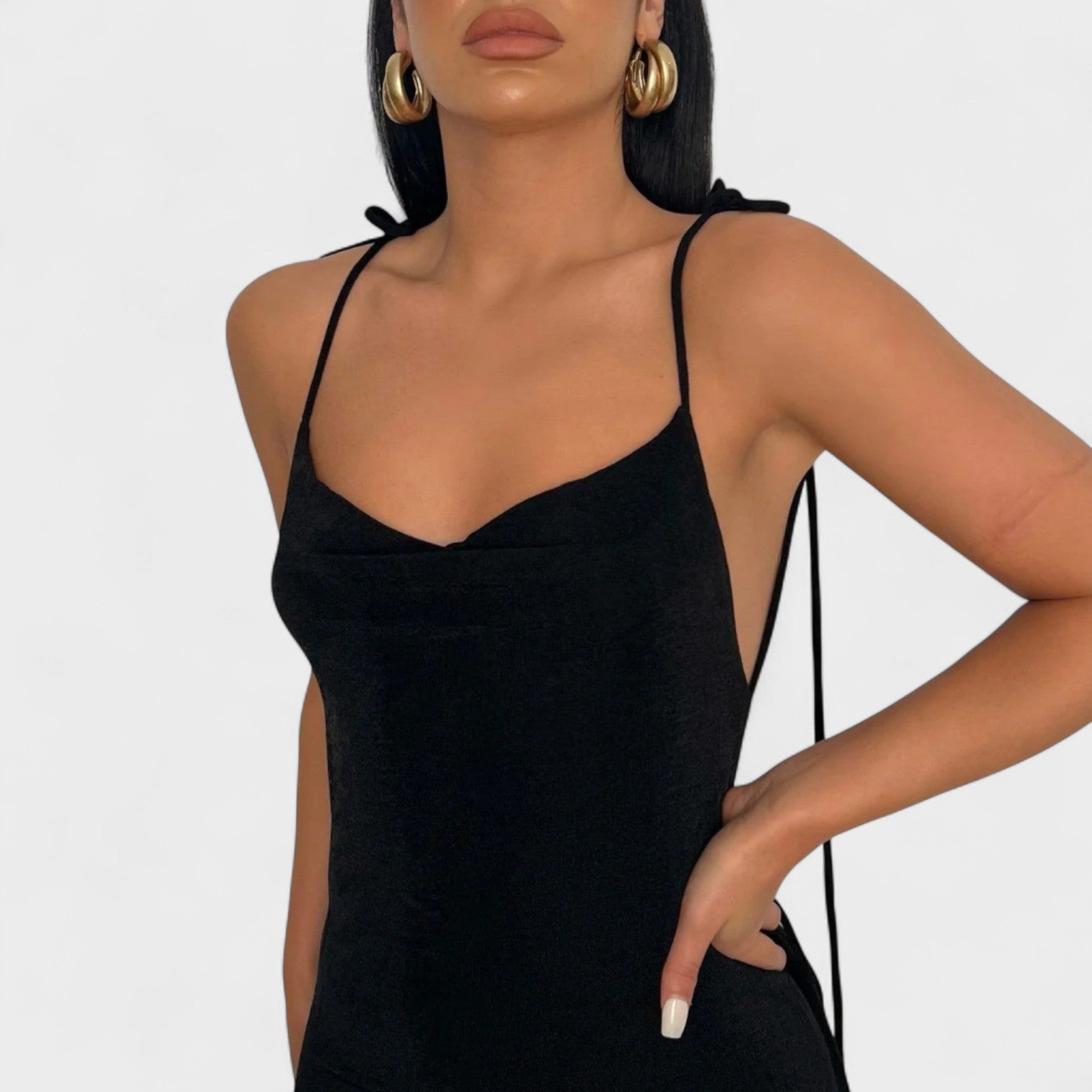 Luna - Sukienka, która celebruje krągłości